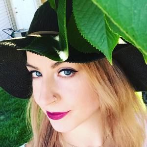 Meet your Posher, Anitra